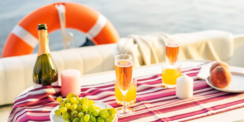Captain Dan's Dinner Cruise Boat Charter Tour